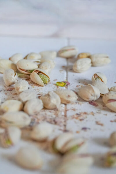 Image of pistachios depicting benefits of pistachios